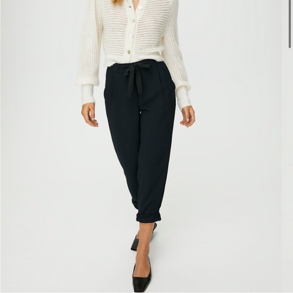 Wilfred Pants - [US2]Wilfred Aritzia Allant Black Tie-Waist Crops Career Joggers